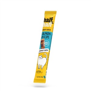 Ласощі для котів Half&Half у формі м'ясних паличок з лососем, 5 г Ласощі для котів Half&Half у формі м'ясних паличок з лососем, 5 г